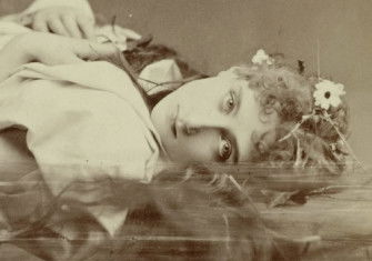 Broadway actress Maude Branscombe as Ophélia in Hamlet, by José Maria Mora, c. 1880. Rijksmuseum. Public Domain.