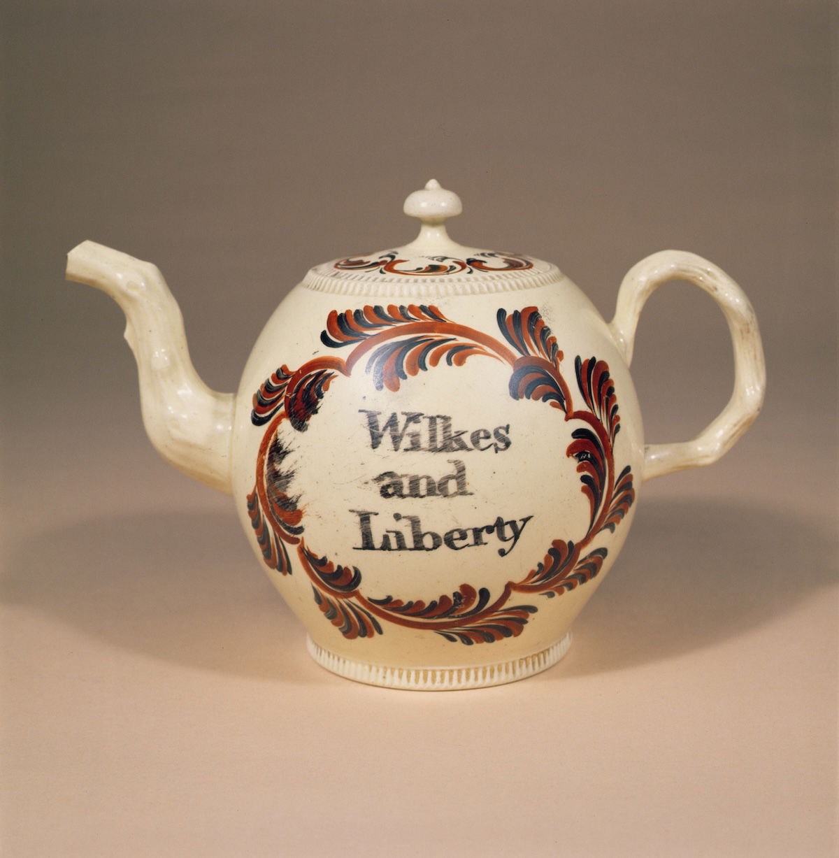 Creamware teapot, Derby, c.1763. Bridgeman Images.
