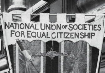 Suffragist Dame Margery Corbett Ashby with Fawcett Society members Virginia Novarra and Pamela Anderson at a meeting to call for anti-discrimination legislation, 18 June 1973. PA Photos/TopFoto.