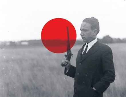 Former-president Baltasar Brum prepares to face minister of war Alberto Riverós, 1924. On the signal,  he chose to shoot at the ground while Riverós fired into the air. Archivo Fotografico de El Pais, Montevideo.